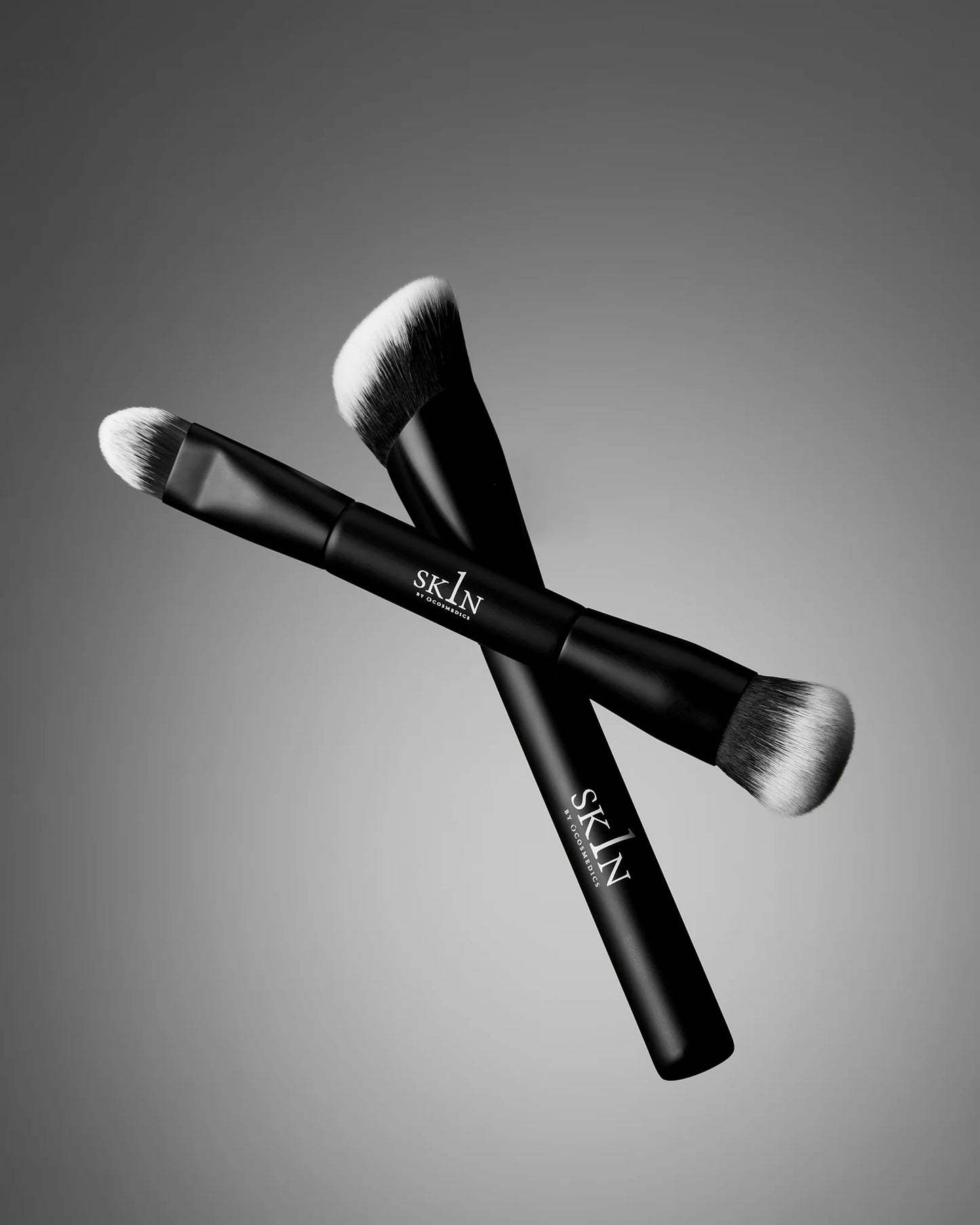 1Skin Seamless Foundation Brush