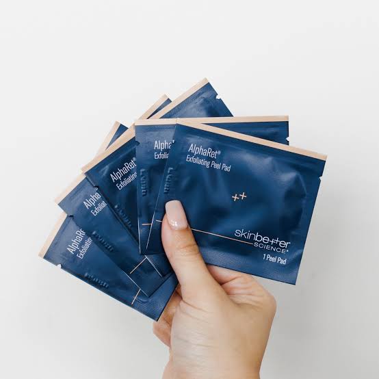 SkinBetter AlphaRet Exfoliating Peel Pads