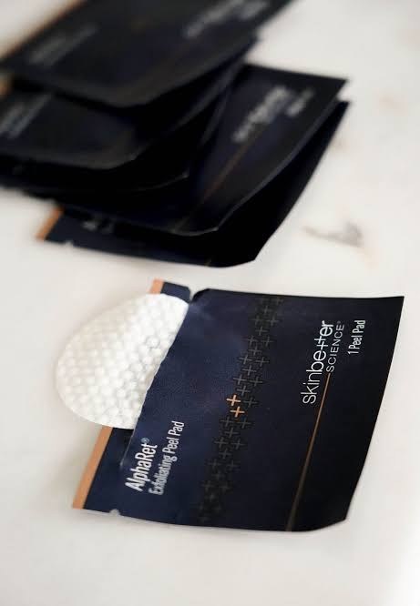 SkinBetter AlphaRet Exfoliating Peel Pads